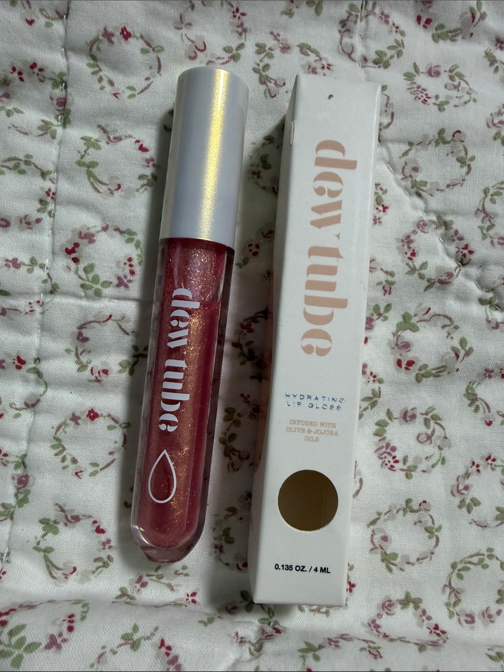 Hydrating Lip Gloss in Shimmering Rose